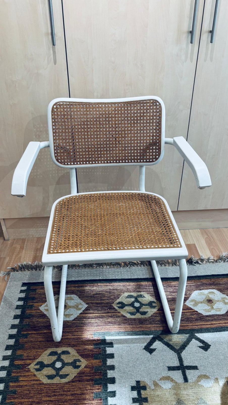 italiaanse vintage armstoel, Huis en Inrichting, Stoelen, Ophalen, Wit, Geïnspireerd op Cesca van Marcel Breuer, Eén