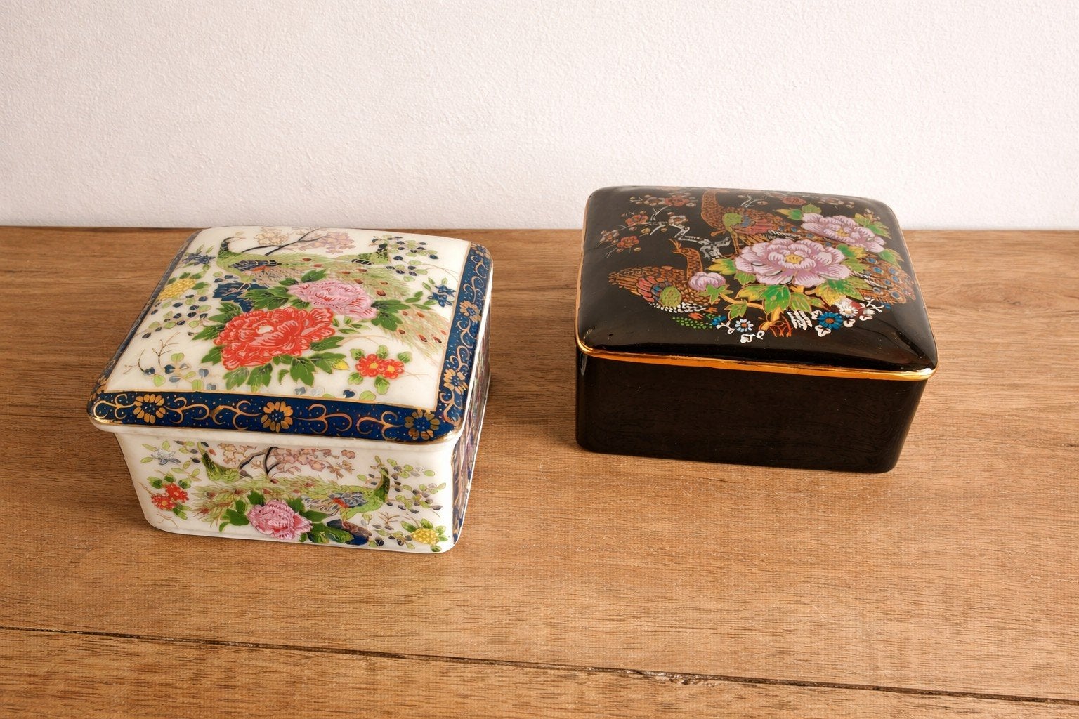 Vintage Japanse porseleinen doosjes (trinket boxes) met pauw, Antiek en Kunst, Ophalen