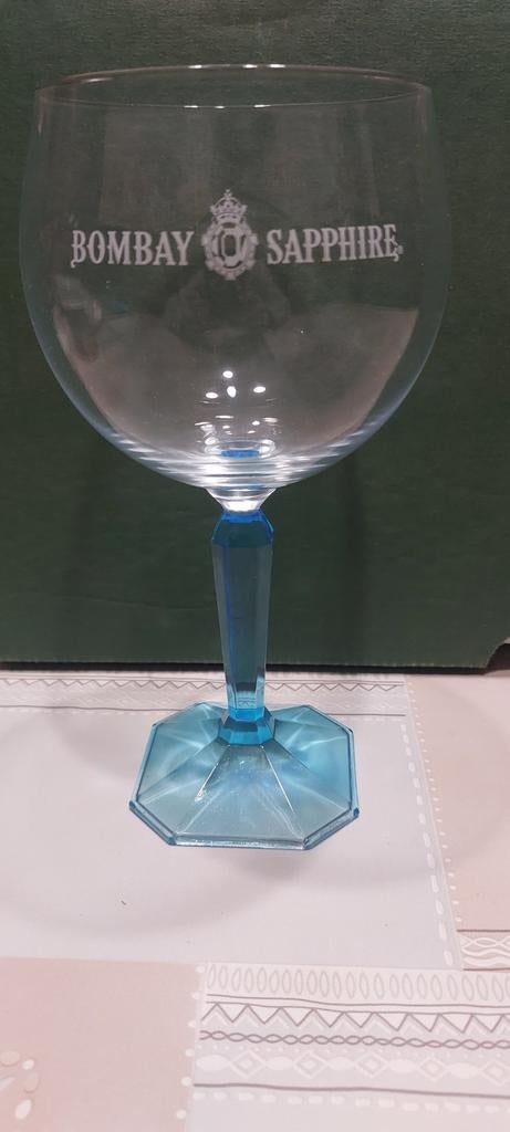 1 glas Bombay Sapphire, Verzamelen, Glas en Drinkglazen, Ophalen