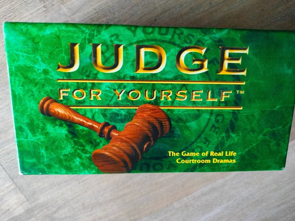 board game: Judge for yourself (English), Ophalen, Gebruikt, Pressman