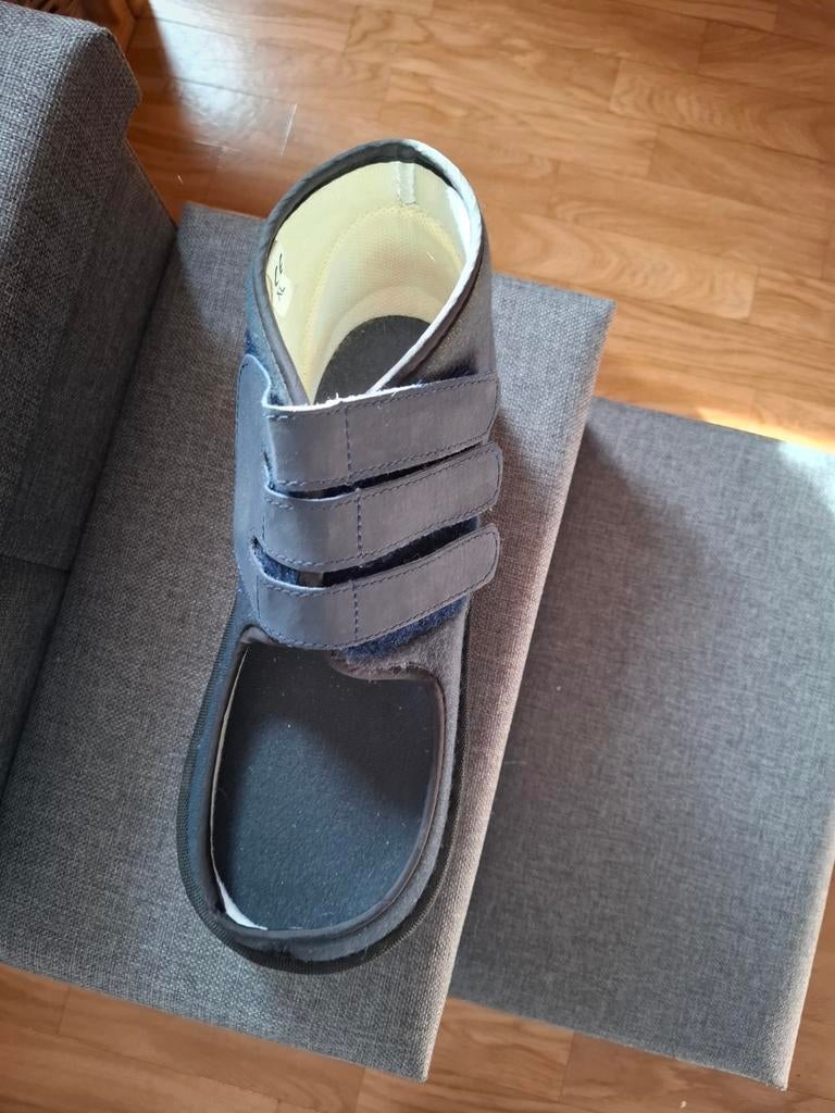 Une chaussure post-opératoire XL, Divers, Matériel Infirmier, Enlèvement