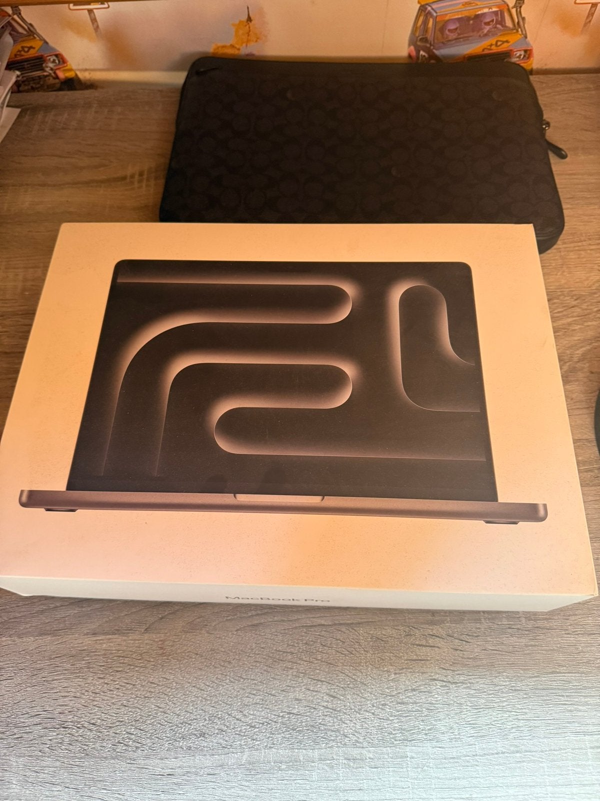Macbook pro 2023 14 inch, MacBook Pro, 512 GB, Comme neuf, 4 Ghz ou plus