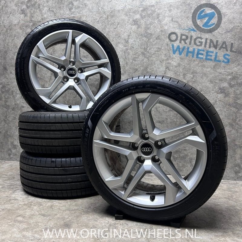 18 inch originele velgen + zomerbanden Audi A4 B9 B8, Autos : Pièces & Accessoires, Pneus et Jantes, 245 mm, Pneus été, -