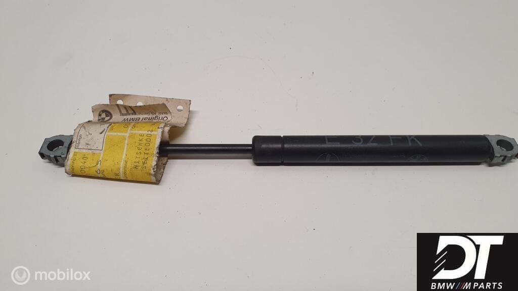 Nieuwe Gasveer motorkap BMW 7-serie E32 51231908465, Nieuw, Ophalen of Verzenden, BMW, BMW
