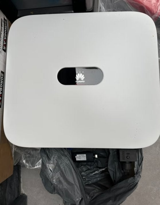 Huawei omvormer in topstaat voor een topprijs!, Doe-het-zelf en Bouw, Ophalen