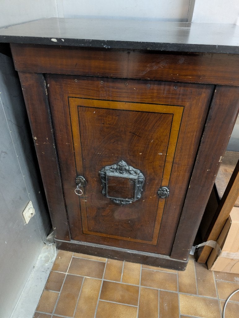 Oude antieke brandkast, Antiek en Kunst, Antiek | Meubels | Kasten, Ophalen