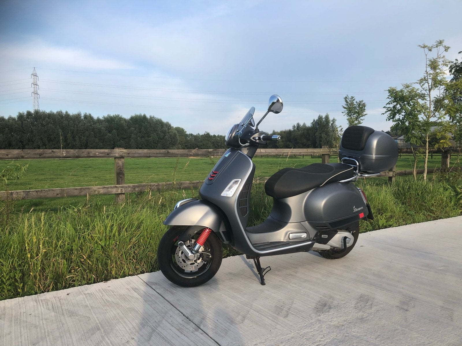 Vespa GTS Super Sport 125cc, Ophalen, Zo goed als nieuw