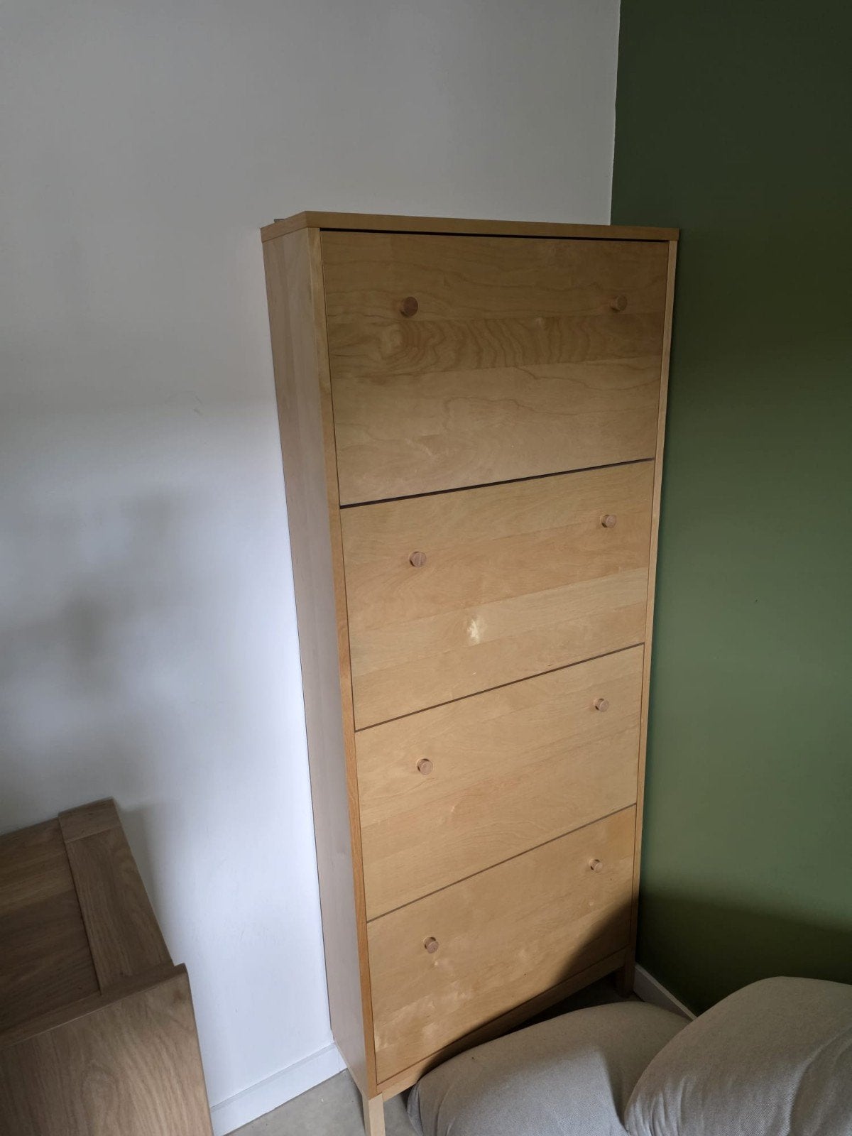 Schoenkast, Enlèvement