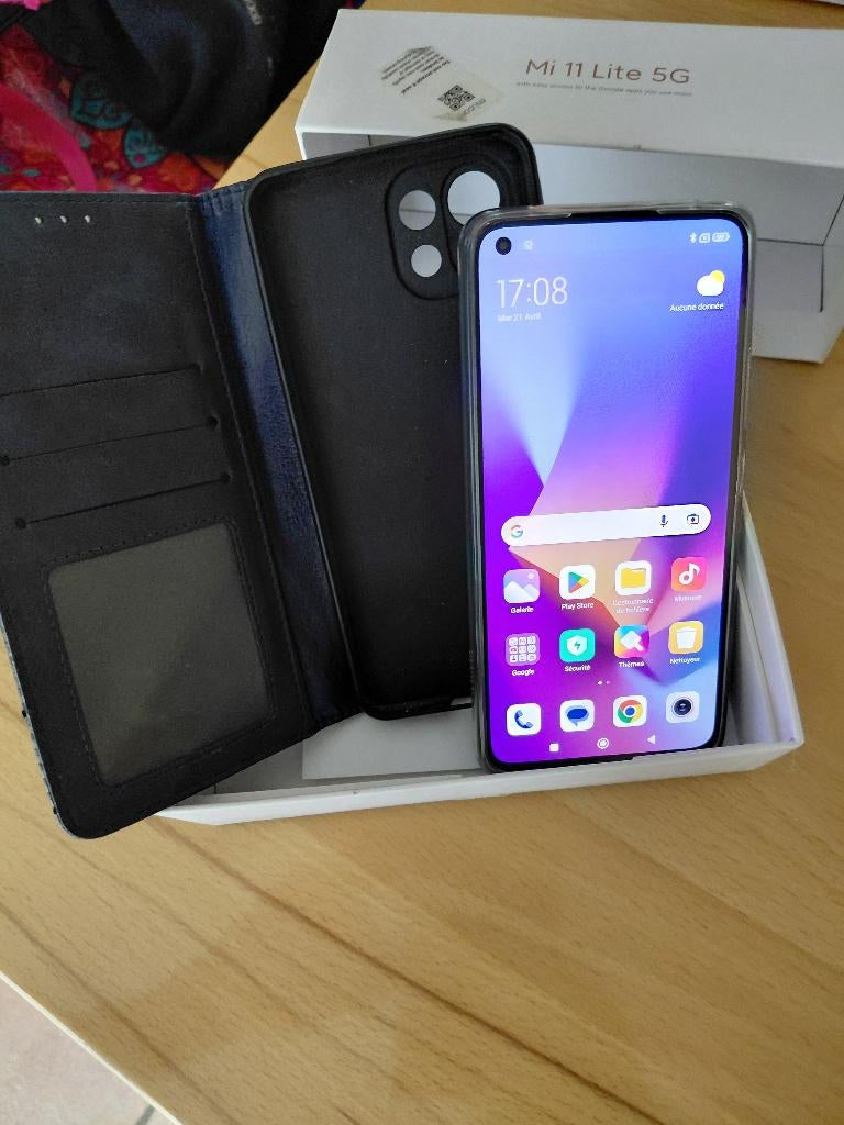 GSM XIAOMI Mi 11 Lite 5 G -128 GB+Etui cuir, Télécoms, Téléphonie mobile | Accessoires & Pièces, Enlèvement ou Envoi, Comme neuf