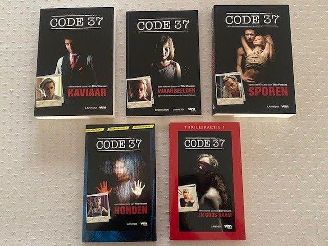 Lot van 5 boeken Code 37 ( Tille Vincent ), Boeken, Ophalen of Verzenden