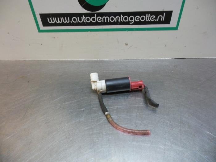 Pompe lave-glace avant d'un Toyota Avensis (Avensis 03-), -, 3 mois de garantie, Toyota, Utilisé