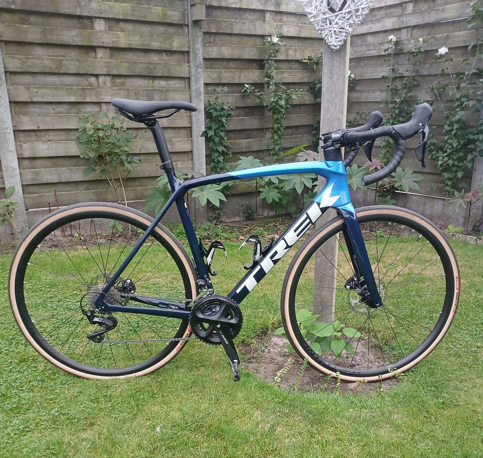 trek emonda sl5 carbon.L 56
deze mooie fiets is een overjaar, Vélos & Vélomoteurs, Neuf, Autres marques, Enlèvement, 53 à 57 cm