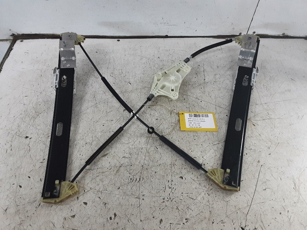 VITRE MECANISME AVANT DROIT Seat Leon ST (5FF) (5F4837462), Mevr. I. Hauben, Utilisé, Rue de l'Espoir 34 34
4030  GRIVEGNÉE, BE