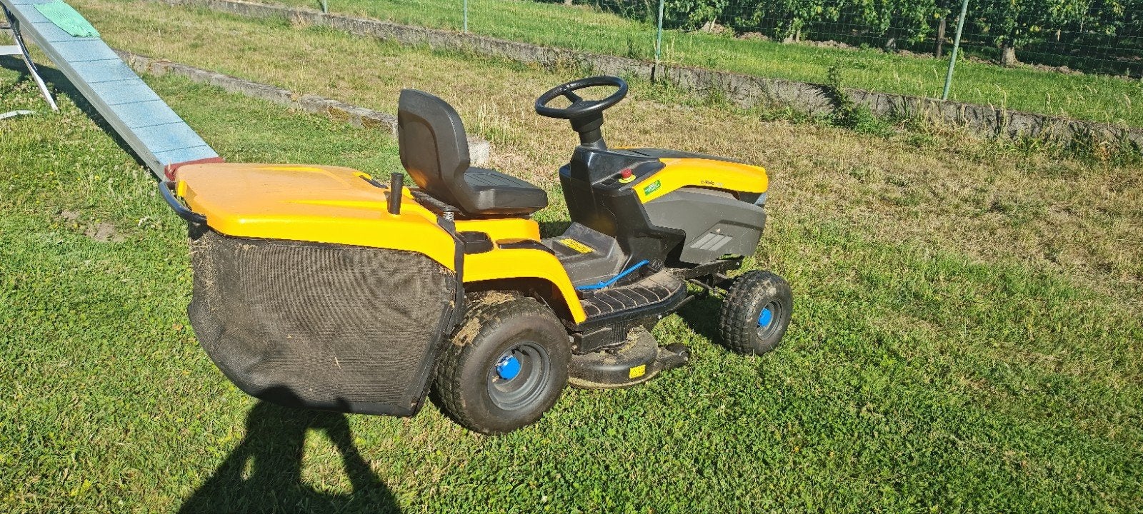 Stiga e-ride c300, Tuin en Terras, Zitmaaiers, Opvangbak, Ophalen
