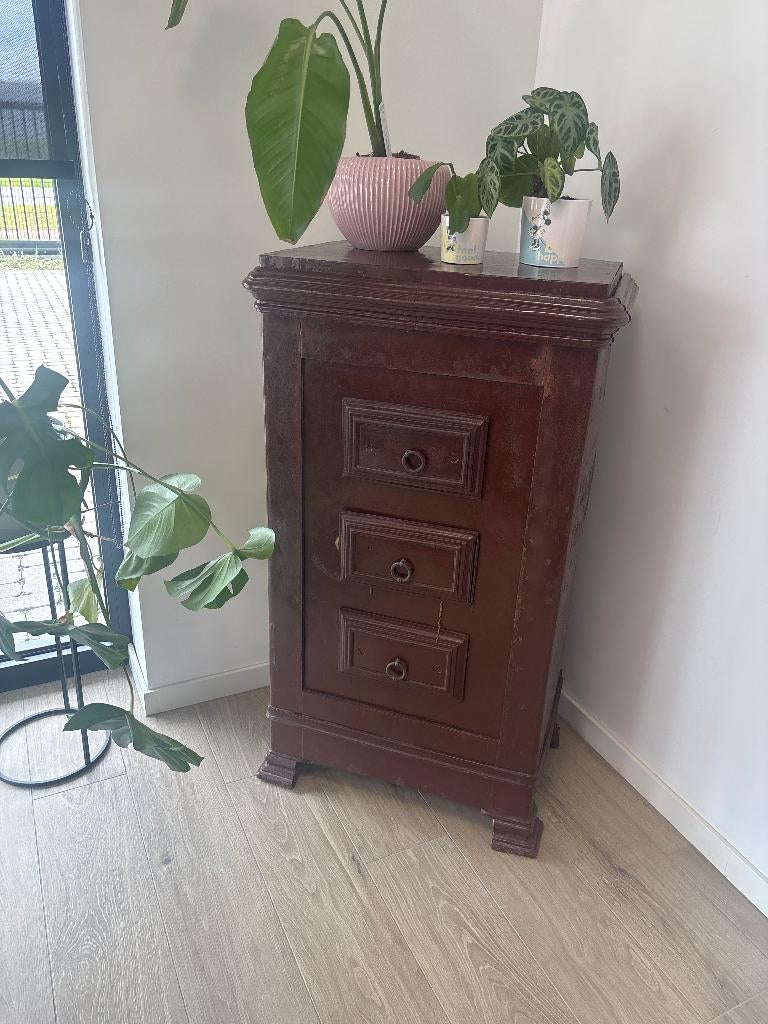 Kleine oude kluis / archiefkast, Antiek en Kunst, Ophalen