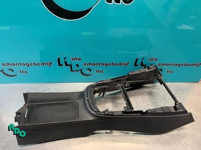 Console centrale d'un Volkswagen Golf (Golf 09-), Volkswagen, -, 3 mois de garantie, Utilisé