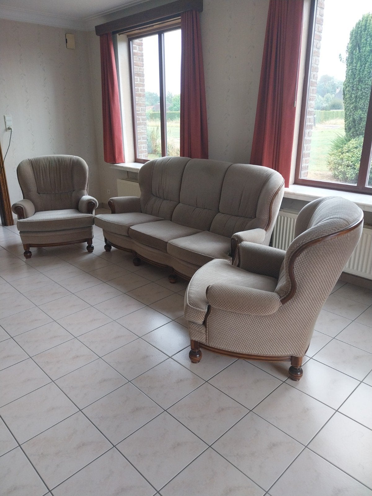 Salon, Ophalen, Zo goed als nieuw