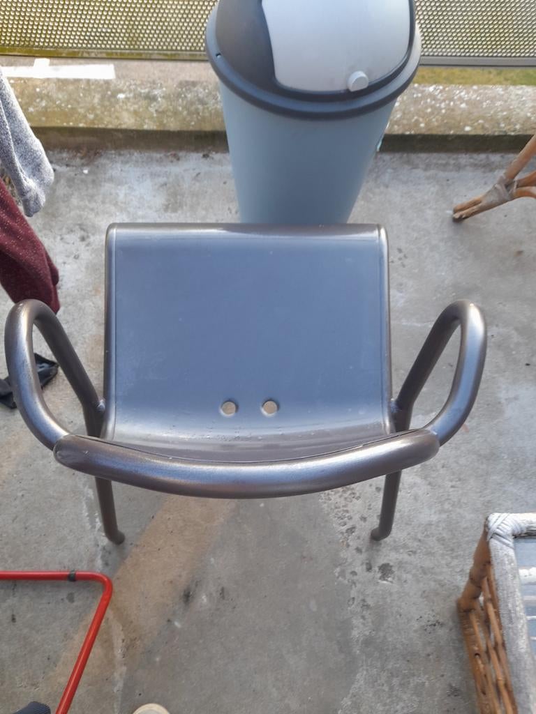2 metalen stoelen, Tuin en Terras, Ophalen