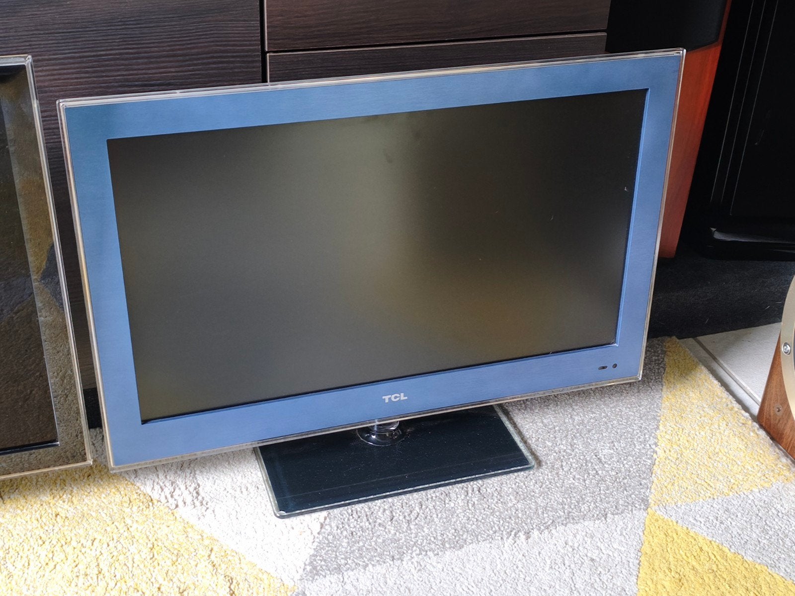 TCL 26 inch 12v of 220v, Ophalen