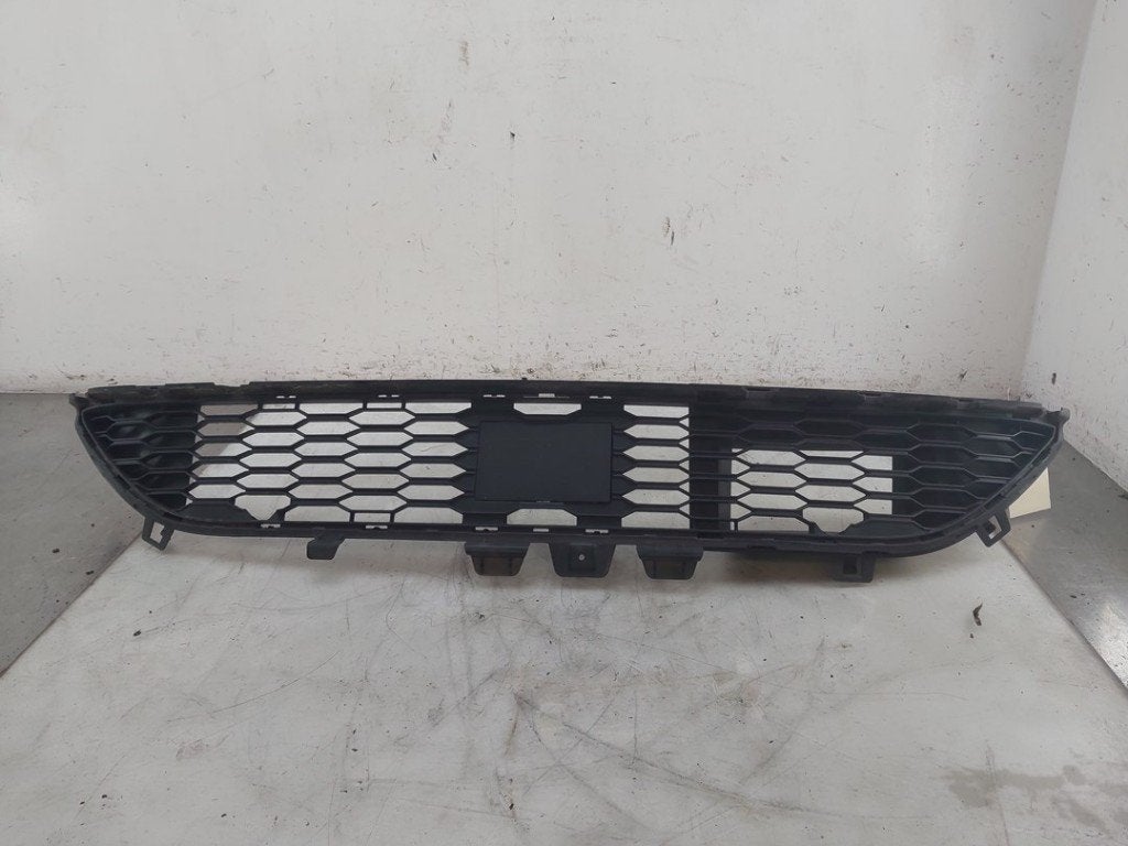 GRILLE DE PARE-CHOCS Sandero III (|622542623R|628160226R|), Dacia, Dhr. J. Ham, Administratie@autoham.nl, Utilisé