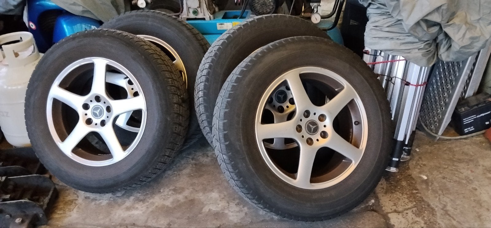 Mercedes ML (w164), Enlèvement, Pneu(s)