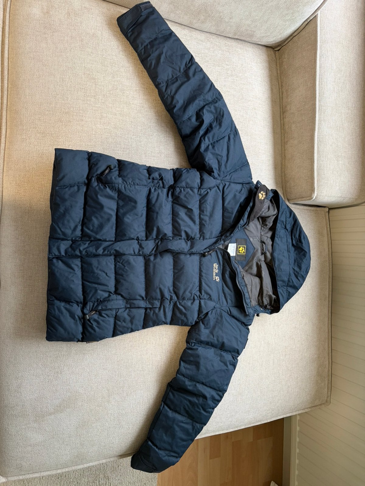 Jack Wolfskin dames donsjas – donkerblauw – XS/34, Kleding | Dames, Ophalen of Verzenden, Zo goed als nieuw