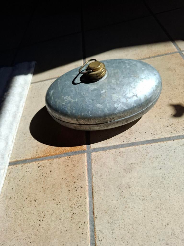 Ancienne bouillotte zinc années 1930 1950, Enlèvement