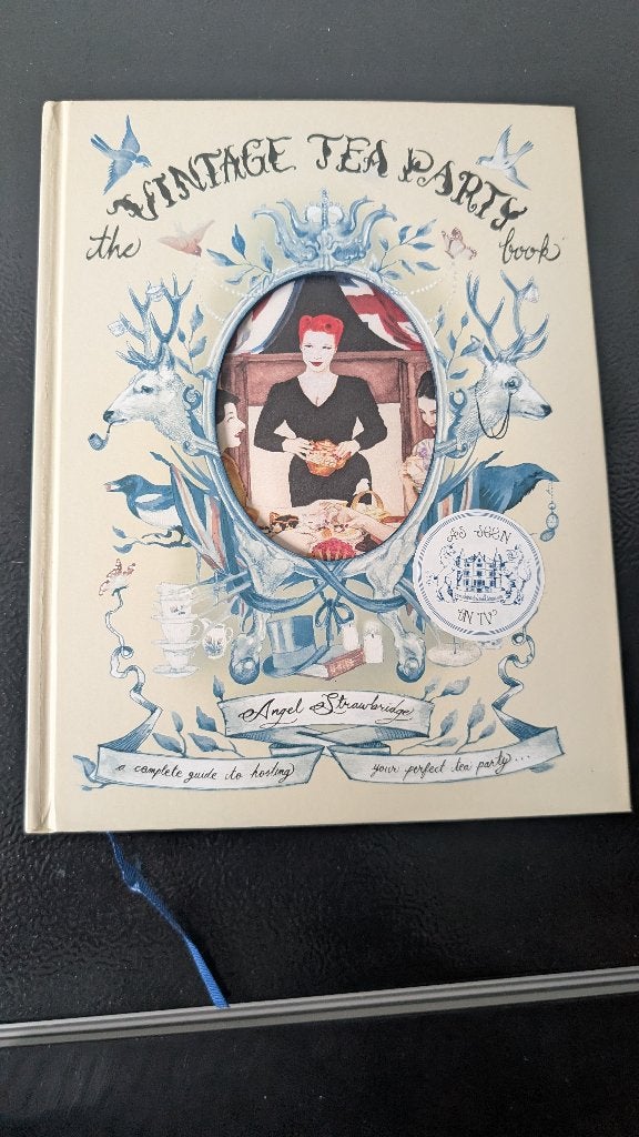 Vintage Tea Party Book – Angel Strawbridge (Engelstalig), Ophalen of Verzenden, Zo goed als nieuw, Angel Strawbridge
