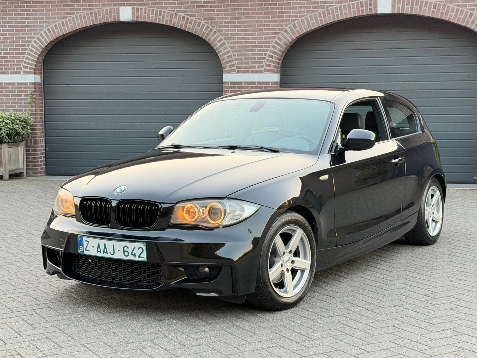 Bmw 120D M-Pakket 2.0Cc 163Pk Euro 5 2010 Zeer mooi, Auto's, Euro 5, 1 Reeks, Zwart, Zwart