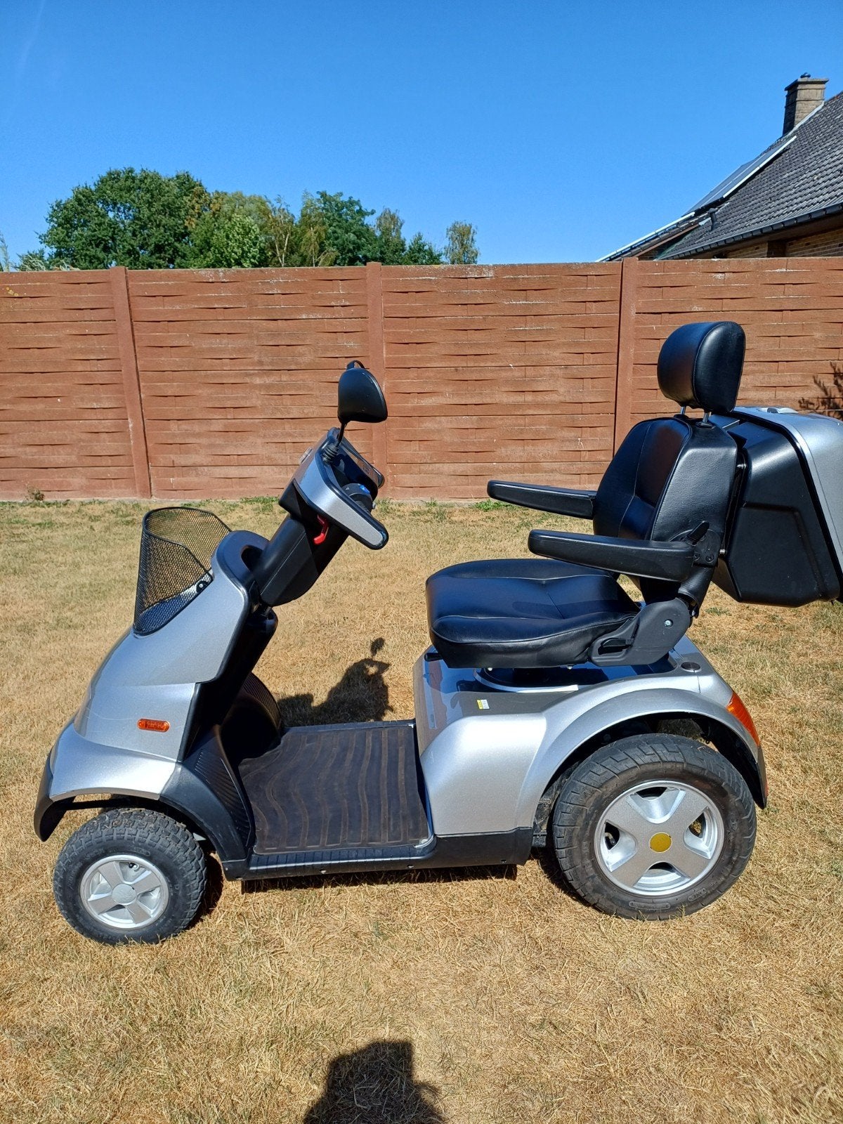 scootmobiel 20km nieuwe batterij perfecte staat, Fietsen en Brommers, Ophalen, Zo goed als nieuw, Elektrisch