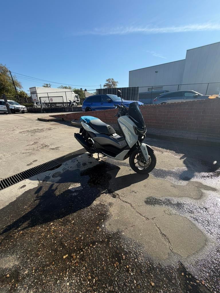 Yamaha Nmax 125, Vélos & Vélomoteurs, Scooters | Yamaha, Enlèvement, Comme neuf