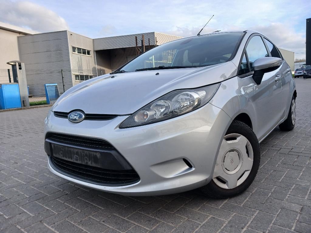 FORD FIESTA/1600DIESEL//GEKEURD/GARANTIE, Auto's, Bedrijf, Euro 4, Zilver of Grijs, Lichtsensor