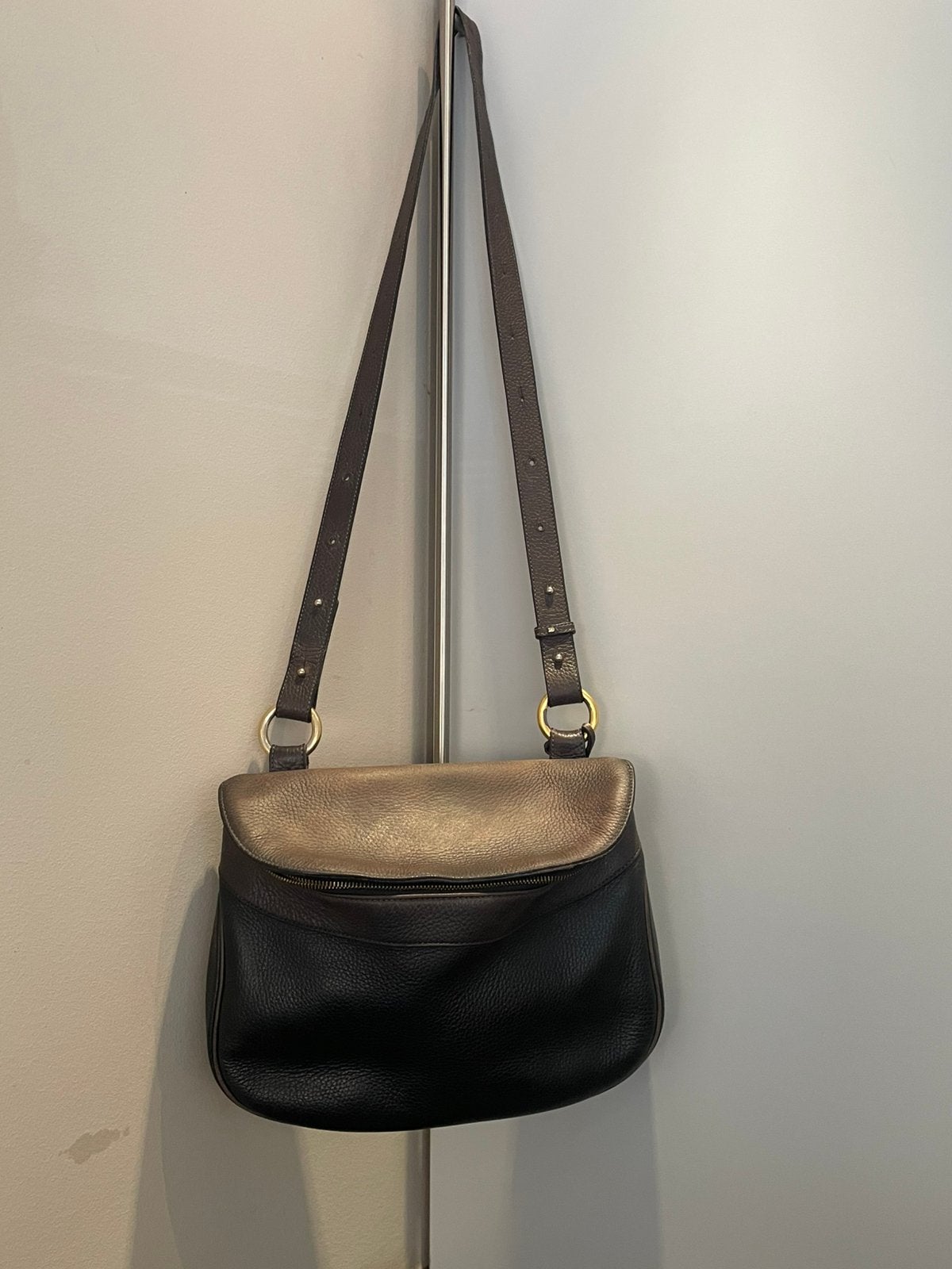 Delvaux modèle Baril, Enlèvement ou Envoi, Utilisé, Noir
