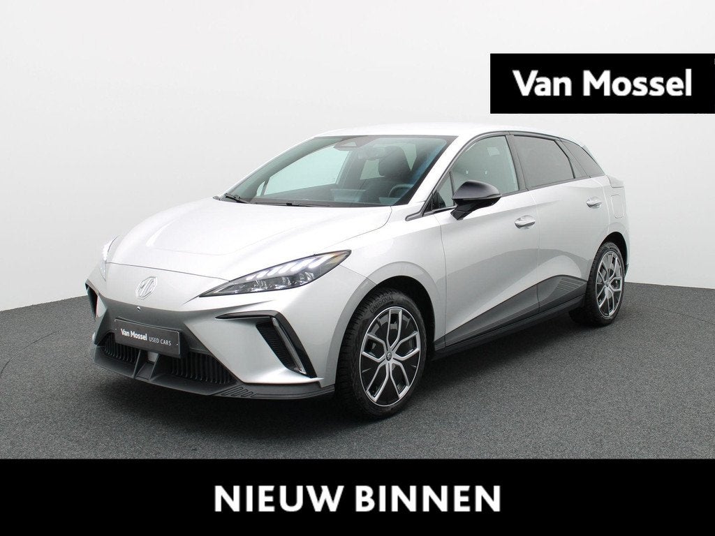 MG MG4 64 kWh Luxury, Auto's, MG, Automaat, Gebruikt, 1675 kg, 5 zetels
