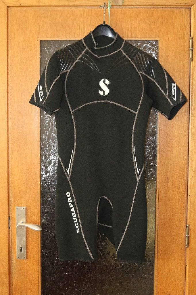 Shorty de plongée SCUBAPRO 2,5mm, Sports nautiques & Bateaux, Enlèvement, Comme neuf