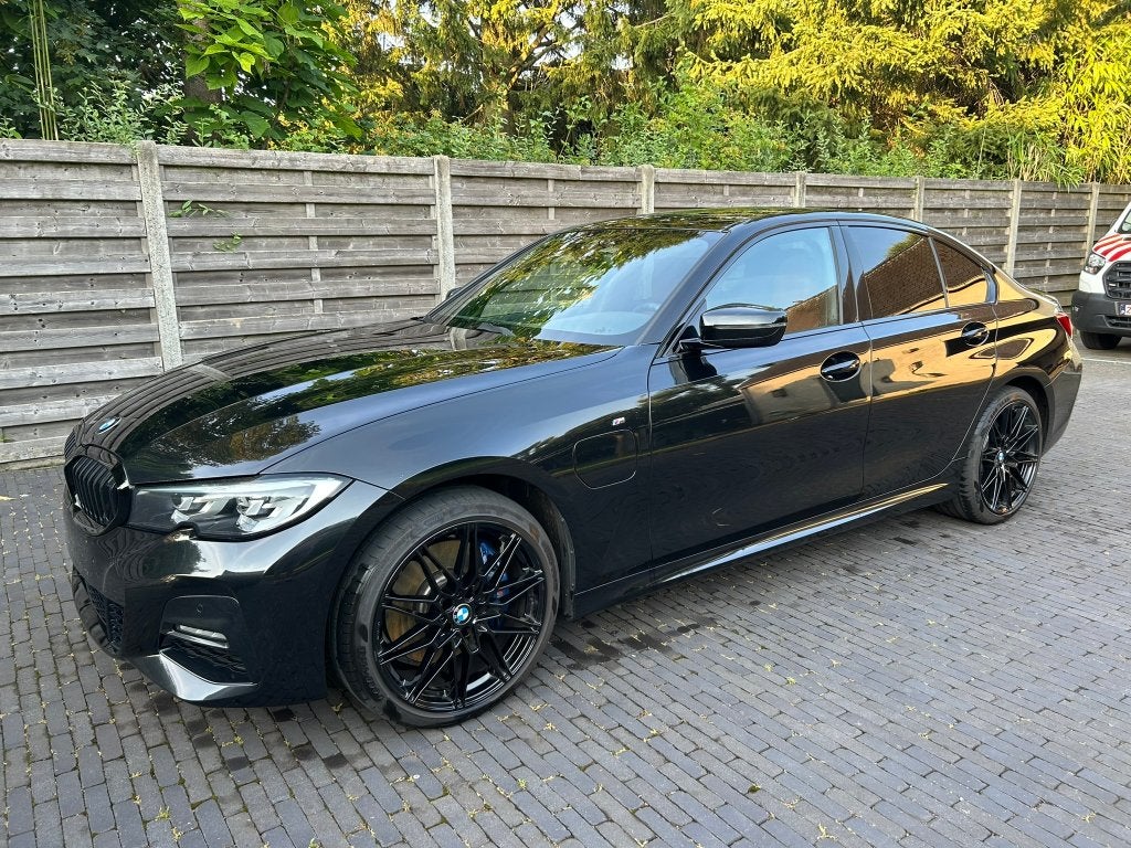 BMW 330e M-sport 2020, Auto's, Achterwielaandrijving, Euro 6, 4 cilinders, Zwart