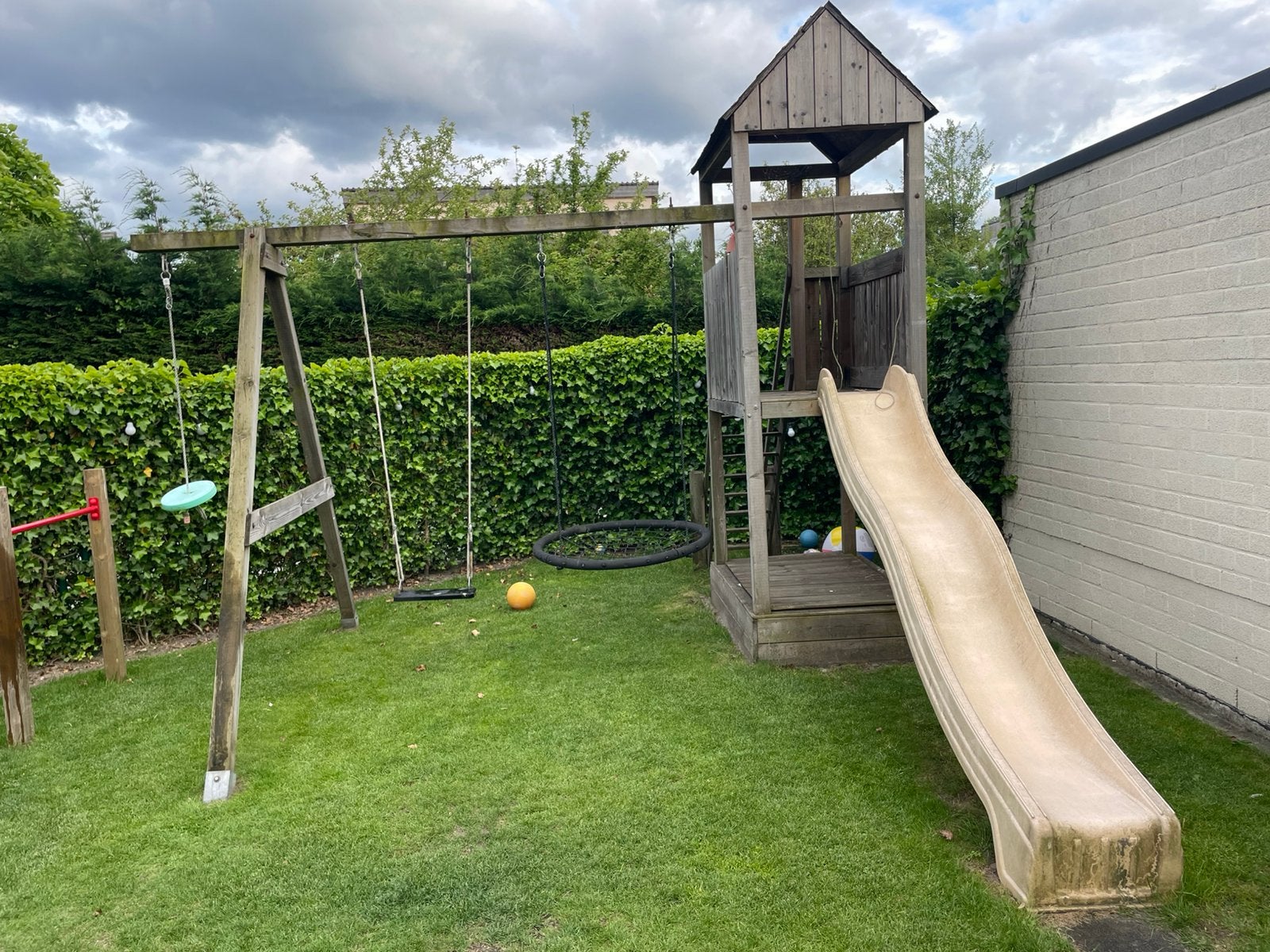 Schommels glijbaan en zandbak, Kinderen en Baby's, Speelgoed | Buiten | Speeltoestellen, Ophalen, Gebruikt, Schommel
