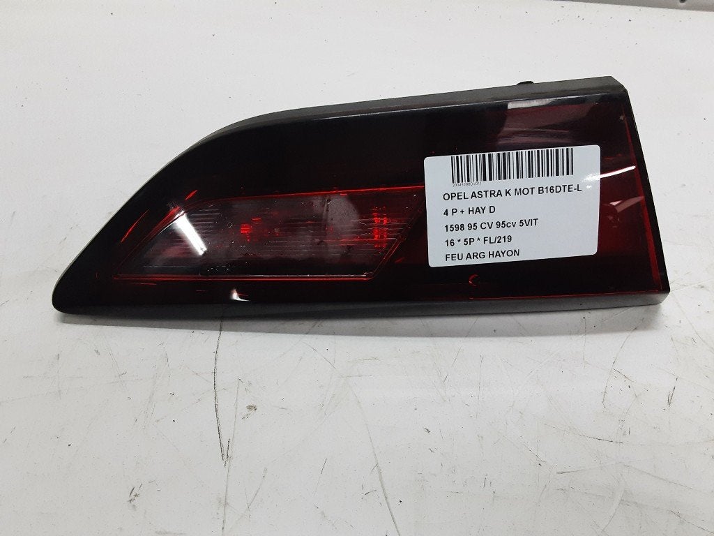 PANNEAU ARRIÈRE GAUCHE AVEC LAMPE Opel Astra K (39032988), Utilisé, Rue de l'Espoir 34 34
4030  GRIVEGNÉE, BE, Info@Collignon.be