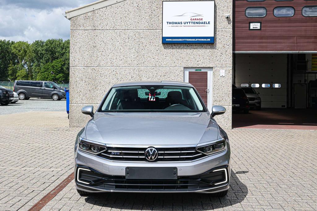 Volkswagen Passat GTE*XENON*LEDER*ZETELVERWARMING*ACHTERUITR, Auto's, Volkswagen, Gebruikt, 4 cilinders, Leder, Hybride Elektrisch/Benzine