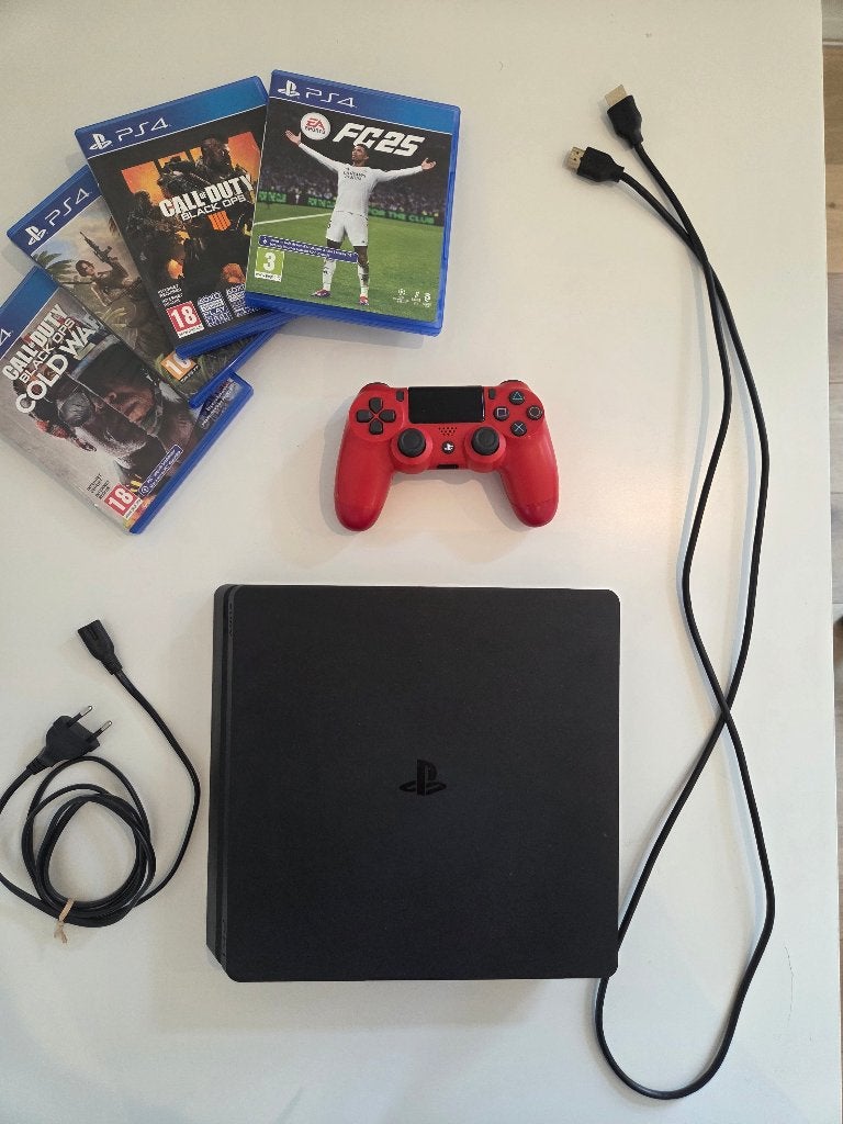 Playstation 4 slim 1 TB, Met 2 controllers, Ophalen of Verzenden, 1 TB, Slim