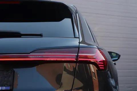 Audi Q8 etron 50 - nieuwstaat - pano - keyless - led - …, Autos, Audi, Particulier, Q8 e-tron, 4x4, Caméra de recul, Phares directionnels