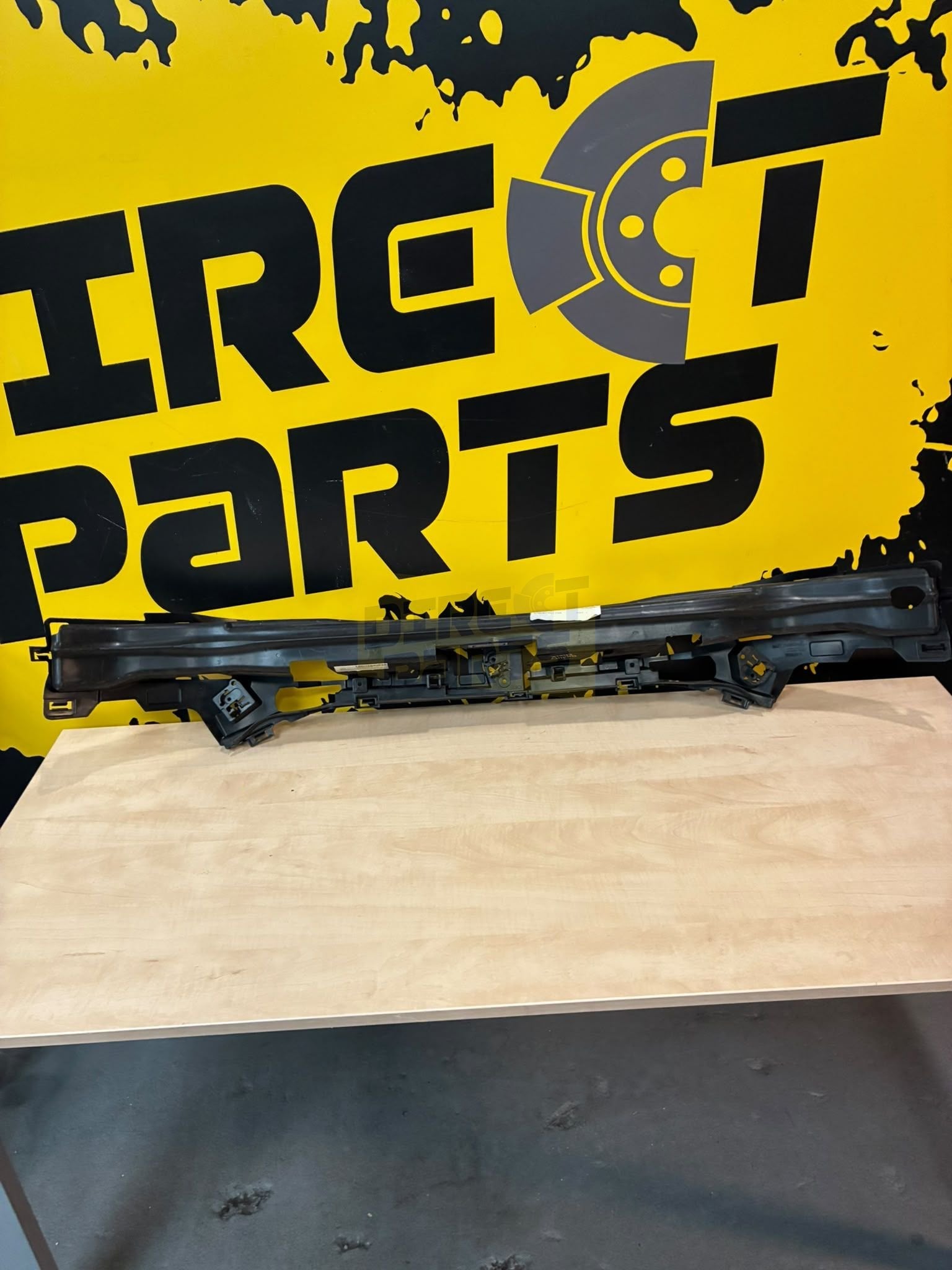 Volvo V40 (9/12-7/20) voorbumperbalk foam Origineel! 3128374, -, Voor, -, Nieuw