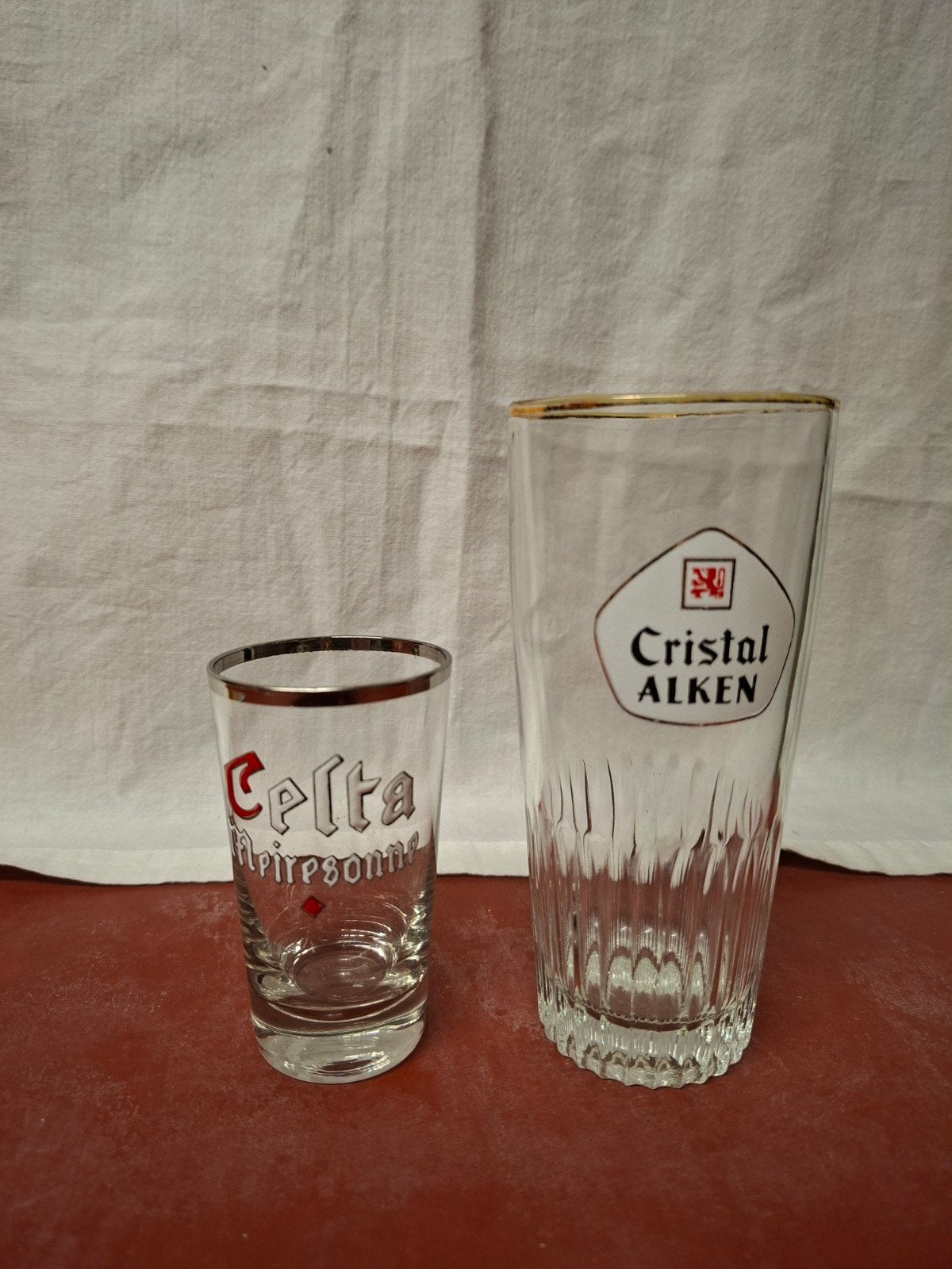Email Mini-verre de Celta Meiresonne, Collections, Enlèvement ou Envoi, Comme neuf, Verre ou Verres, Autres marques