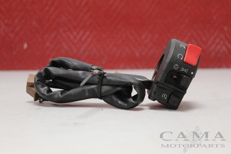 COMMUTATEUR DROIT Yamaha FJR 1300 2001-2002 (FJR1300 5JW), Dhr. S. di Majo, Utilisé, Info@cama-motorparts.nl, P.J. Troelstraweg 8 8
3144 CX  MAASSLUIS, NL