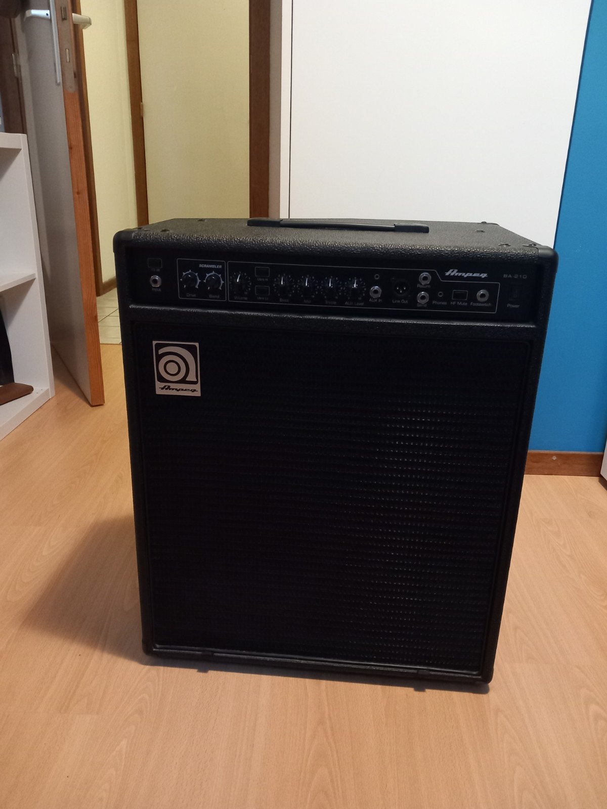Ampeg BA-210 V2 basversterker (450W, 2x10 combo), Musique & Instruments, Enlèvement, Comme neuf, Guitare basse, 100 watts ou plus