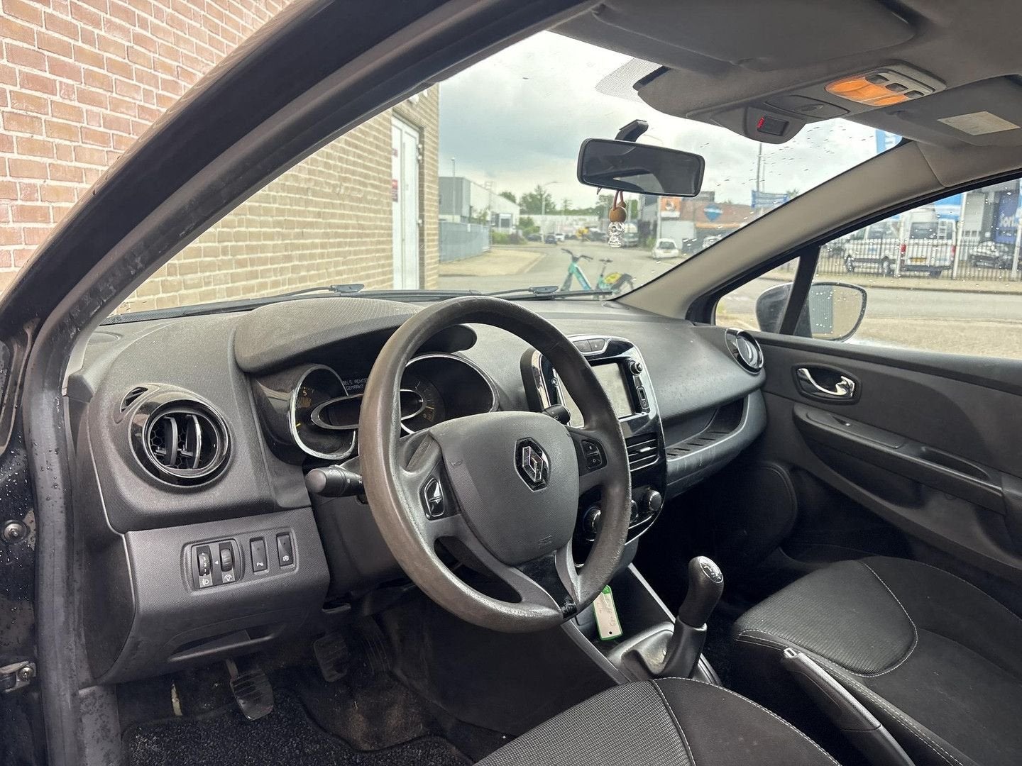 Renault Clio Estate 1.5 dCi ECO Expression | Cruise | Airco, Auto's, Renault, Electronic Stability Program (ESP), Zwart, Bedrijf