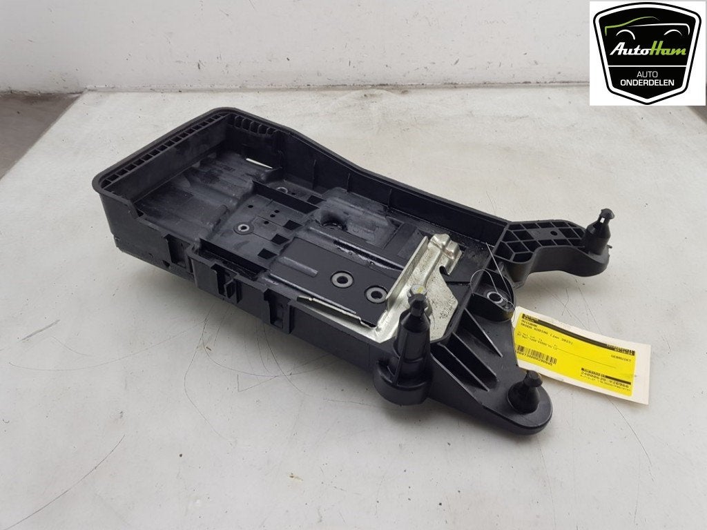 BAC A BATTERIE Kodiaq (|5QF915321C|5QF915331C|5QF915331A|), Autos : Pièces & Accessoires, Utilisé, Info@skoda-auto.de, Skoda, Max-Planck-Straße  3-5
64331  Weiterstadt, DE