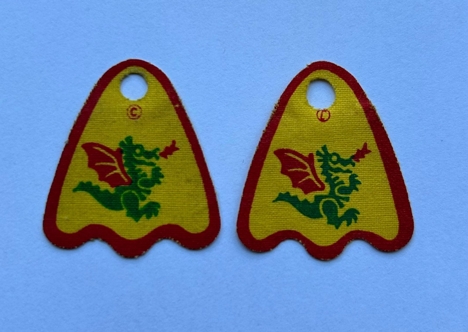 Lego Dragon cape (2x), Verzenden, Lego, Accessoire, Zo goed als nieuw