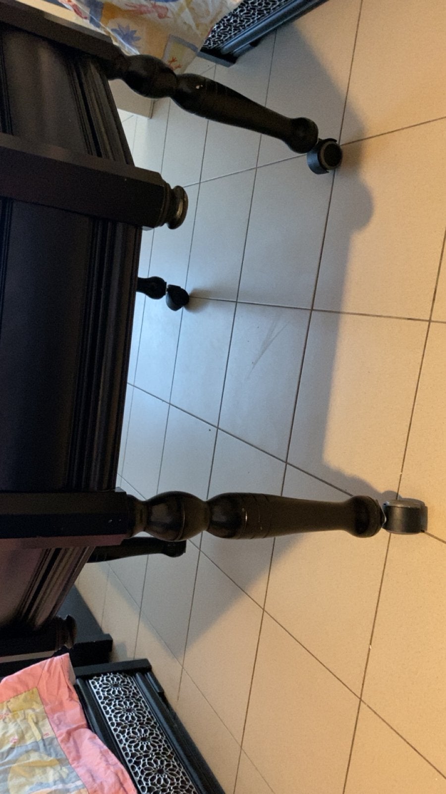 Tafel rond 1 wieltje kapot, Huis en Inrichting, Ophalen, Gebruikt, Rond