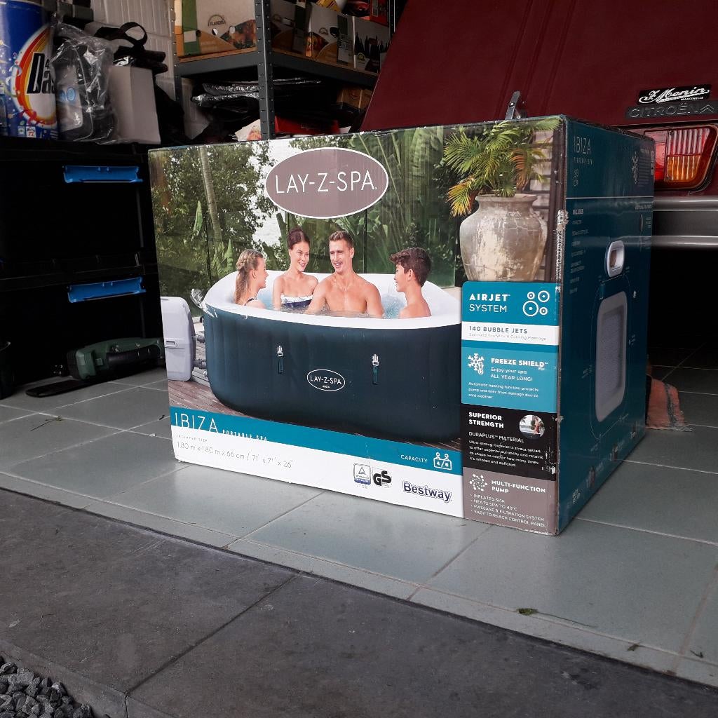 Bestway Spa Ibiza jacuzzi, Ophalen, Nieuw, Opblaasbaar